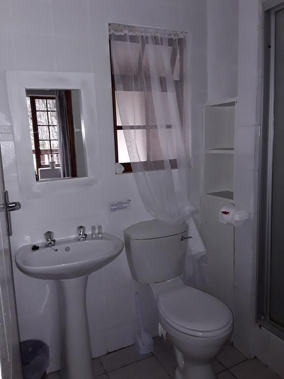 Guesthouse 80 On Main Knysna Esterno foto