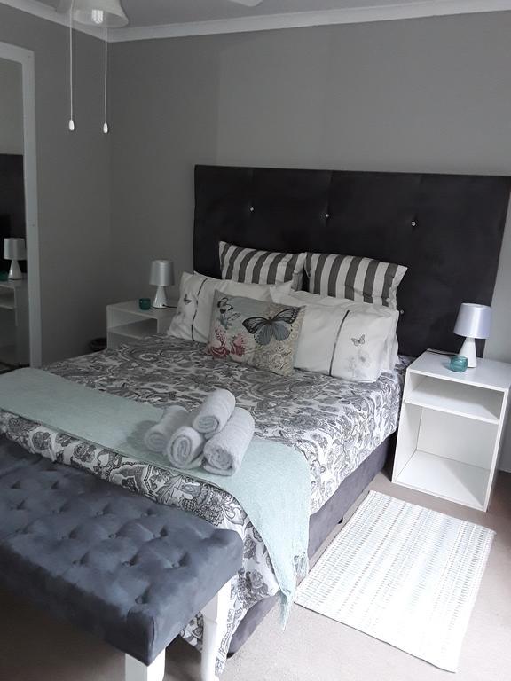 Guesthouse 80 On Main Knysna Esterno foto