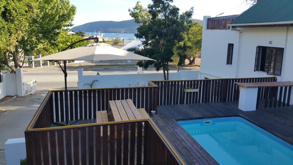 Guesthouse 80 On Main Knysna Esterno foto