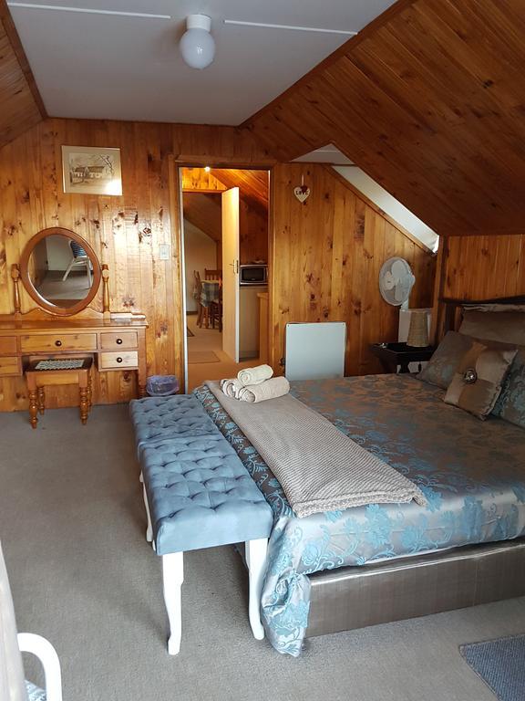Guesthouse 80 On Main Knysna Esterno foto